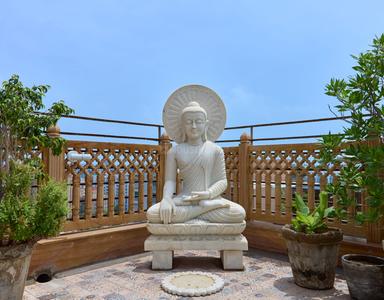 Balcony Image of 7200 Sq.ft 6 BHK Penthouse for sale in Ratnaakar BeauMonde, Jodhpur Ahmedabad for Rs. 105000000