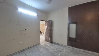 Bedroom Image of 1650 Sq.ft 3 BHK Apartment / Flat for rent in DDA Sector Pocket B C, Vasant Kunj New Delhi for Rs. 77000