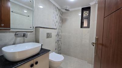 Image of 1350 Sq.ft 2.5 BHK Apartment / Flat for sale in Saraswati Narmada Apartments, Vasant Kunj, New Delhi for Rs. 37000000
