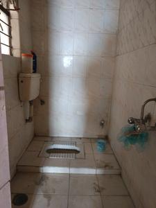 Common Bathroom Image of 900 Sq.ft 2 BHK Apartment / Flat for rent in Subhash Builders Vardhaman Township, Hadapsar Pune for Rs. 18000