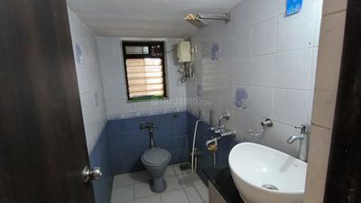 Bathroom Image of 900 Sq.ft 2 BHK Apartment / Flat for sale in  Kailash Tower, Powai Mumbai for Rs. 16500000