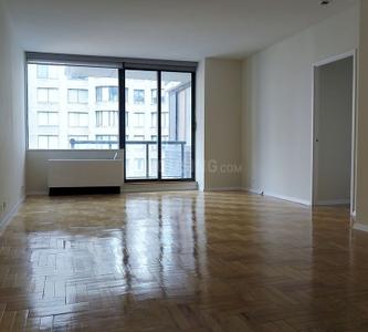 Hall Image of 1000 Sq.ft 2 BHK Apartment / Flat for sale in AP Nutex, Santacruz West Mumbai for Rs. 65000000