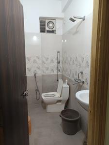 Bathroom Image of 1600 Sq.ft 3 BHK Apartment / Flat for sale in Humayun Nagar Hyderabad for Rs. 10500000
