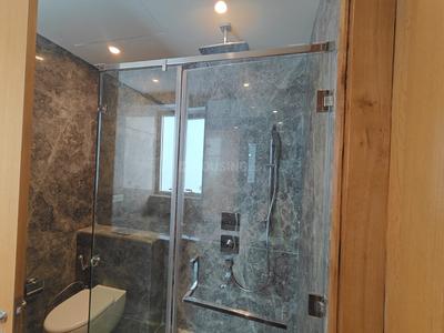 Bathroom Image of 1200 Sq.ft 3 BHK Apartment / Flat for sale in Kalpataru Magnus, Bandra East Mumbai for Rs. 68800000