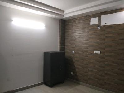 Bedroom Image of 1350 Sq.ft 3 BHK Builder Floor for sale in Ramesh Nagar New Delhi for Rs. 12000000