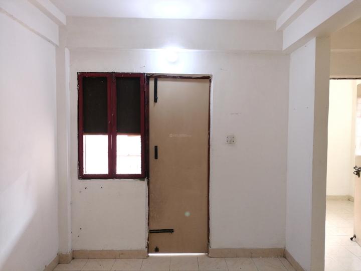 Golf Link Society Sector 23B Main Image 1