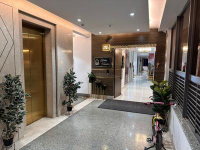 Balcony Image of 2800 Sq.ft 4 BHK Apartment / Flat for sale in Ivory County Phase 1, Sector 115 Noida for Rs. 63000000