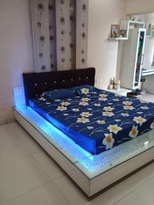 Bedroom Image of 950 Sq.ft 2 BHK Apartment / Flat for rent in Atur Banu Apartment, Camp Pune for Rs. 38000
