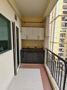 Balcony Image of 2250 Sq.ft 4 BHK Apartment / Flat for sale in Mahagun Moderne, Sector 78 Noida for Rs. 36500000
