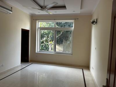 Bedroom Image of 7200 Sq.ft 6 BHK Villa for rent in Eros Rosewood City, Sector 49 Gurgaon for Rs. 400000