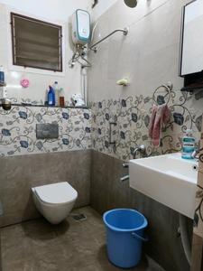 Common Bathroom Image of 815 Sq.ft 2 BHK Apartment / Flat for sale in Pearl Castle, Thoraipakkam Chennai for Rs. 8200000