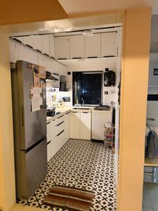 Kitchen Image of 650 Sq.ft 1 BHK Apartment / Flat for sale in Manek Moti, Andheri West Mumbai for Rs. 17500000