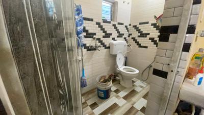 Bathroom Image of 657 Sq.ft 2 BHK Apartment / Flat for sale in Keshtopur Kolkata for Rs. 2400000