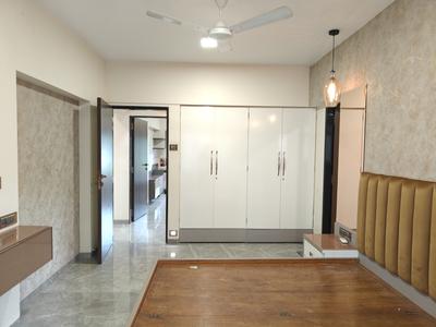 Bedroom Image of 1550 Sq.ft 3 BHK Apartment / Flat for sale in Lokhandwala Complex, Andheri West Mumbai for Rs. 58000000