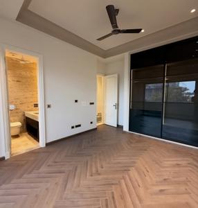 Bedroom Image of 1620 Sq.ft 3 BHK Builder Floor for sale in Model Town New Delhi for Rs. 31100000