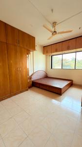 Bedroom Image of 950 Sq.ft 2 BHK Apartment / Flat for rent in Kothrud Pune for Rs. 35000