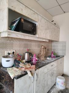 Kitchen Image of 435 Sq.ft 1 RK Apartment / Flat for rent in Paramount Golfforeste Villas, Surajpur Greater Noida for Rs. 15300
