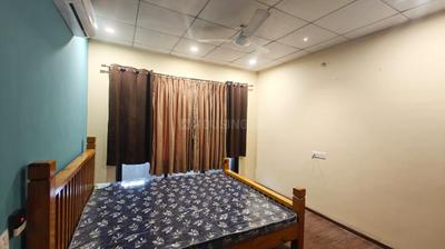 Bedroom Image of 1500 Sq.ft 3 BHK Apartment / Flat for rent in Shilalekh Shukan Lifestyle, Pal Gam Surat for Rs. 48000