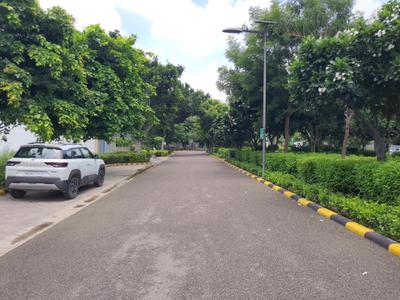 Image of 693 Sq.ft Residential Plot / Land for sale in DLF Alameda, Sector 71, Gurgaon for Rs. 207900000