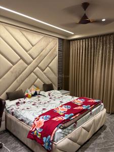 Bedroom Image of 2400 Sq.ft 4 BHK Builder Floor for rent in Anand Vihar New Delhi for Rs. 160000