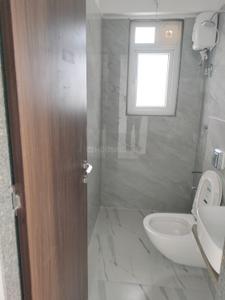 Bathroom Image of 1000 Sq.ft 2 BHK Apartment / Flat for sale in Chembur Mumbai for Rs. 18000000