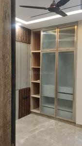 Bedroom Image of 1350 Sq.ft 3 BHK Builder Floor for sale in Paschim Vihar New Delhi for Rs. 29000000