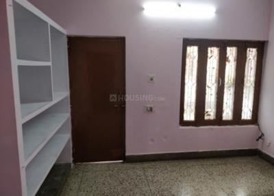 Bedroom Image of 1000 Sq.ft 1 BHK Independent House for rent in Rabindra Palli Colony Lucknow for Rs. 13000