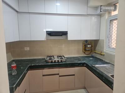 Kitchen Image of 1485 Sq.ft 3 BHK Apartment / Flat for rent in Sector 129 Noida for Rs. 28000