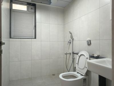 Common Bathroom Image of 1490 Sq.ft 3 BHK Apartment / Flat for rent in Disha Pursuit Of Sunshine, Bommenahalli Bengaluru for Rs. 46000