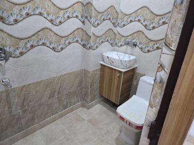 Image of 950 Sq.ft 2 BHK Builder Floor for sale in Indirapuram, Ghaziabad for Rs. 7500000