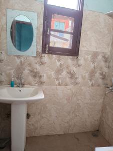 Bathroom Image of 1575 Sq.ft 3 BHK Apartment / Flat for sale in Shivjot Apartments, Kharar Mohali for Rs. 4290000