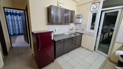 Kitchen Image of 500 Sq.ft 1 RK Builder Floor for rent in Amrapali Princely Estate, Sector 76 Noida for Rs. 15500