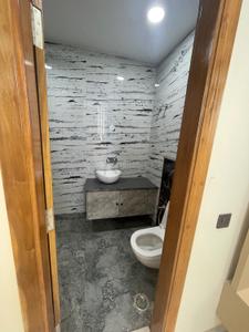 Image of 720 Sq.ft 2 BHK Builder Floor for sale in Shalimar Bagh, New Delhi for Rs. 12000000