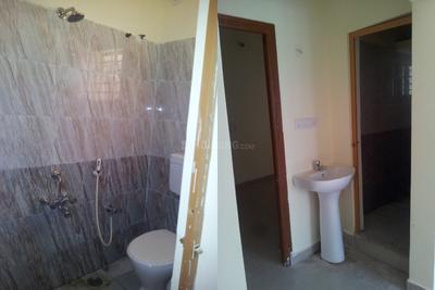 Bathroom Image of 600 Sq.ft 1 BHK Builder Floor for rent in Sapthagiri Layout, Electronic City Bengaluru for Rs. 14000
