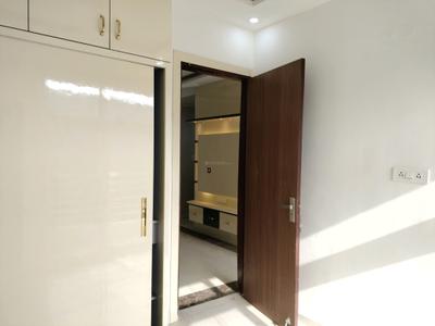 Bedroom Image of 915 Sq.ft 3 BHK Builder Floor for sale in Suraj Vihar New Delhi for Rs. 7000000