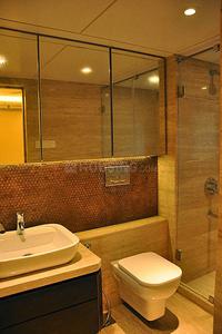 Bathroom Image of 2200 Sq.ft 4 BHK Apartment / Flat for sale in Mayfair Page 3, Andheri West Mumbai for Rs. 88000000