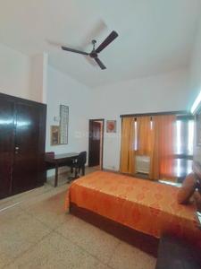 Bedroom Image of 3250 Sq.ft 3 BHK Builder Floor for rent in Defence Colony New Delhi for Rs. 100000