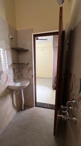 Bathroom Image of 400 Sq.ft 1 BHK Apartment / Flat for rent in Bellandur Bengaluru for Rs. 18000
