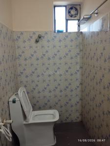 Bathroom Image of 1350 Sq.ft 3 BHK Apartment / Flat for sale in Punkunnam Thrissur for Rs. 5000000