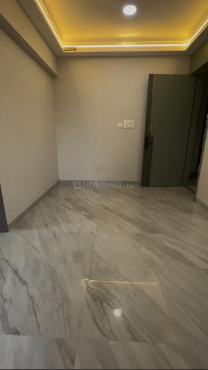 Hiya Avenue Main Image 1