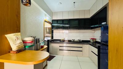 Kitchen Image of 1350 Sq.ft 2 BHK Apartment / Flat for sale in Tragad Ahmedabad for Rs. 7500000