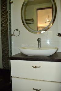 Bathroom Image of 1250 Sq.ft 1 BHK Builder Floor for rent in Chittaranjan Park New Delhi for Rs. 35000
