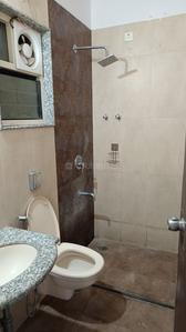 Bathroom Image of 1600 Sq.ft 3 BHK Apartment / Flat for rent in Zingabai Takli Nagpur for Rs. 20000