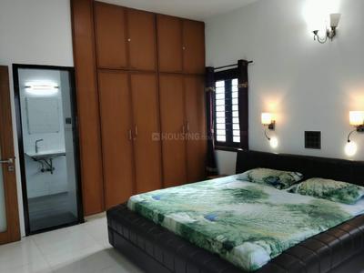 Bedroom Image of 1400 Sq.ft 3 BHK Villa for rent in Sunpharma Road Vadodara for Rs. 40000
