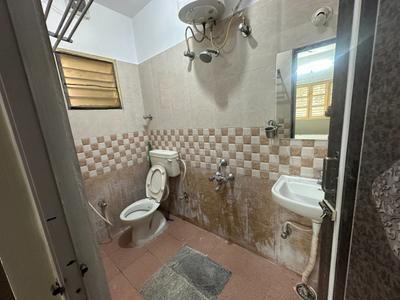 Bathroom Image of 1200 Sq.ft 2 BHK Builder Floor for rent in Electronic City Bengaluru for Rs. 32000
