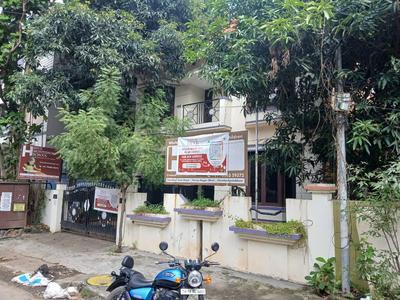 5 BHK Independent House