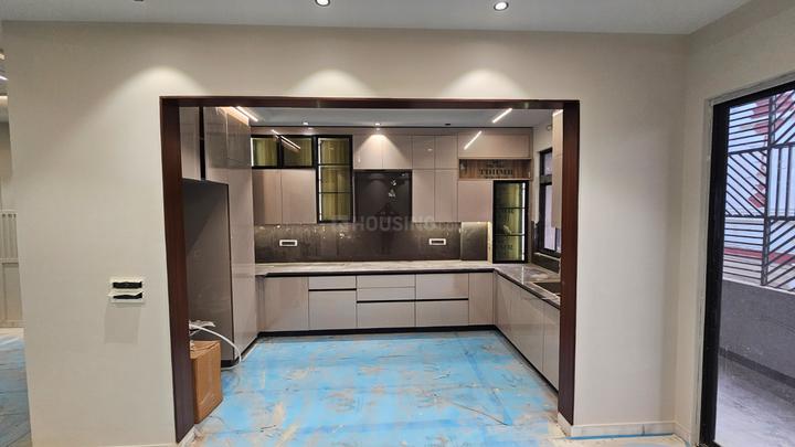 Guruji Real Estate Main Image 1