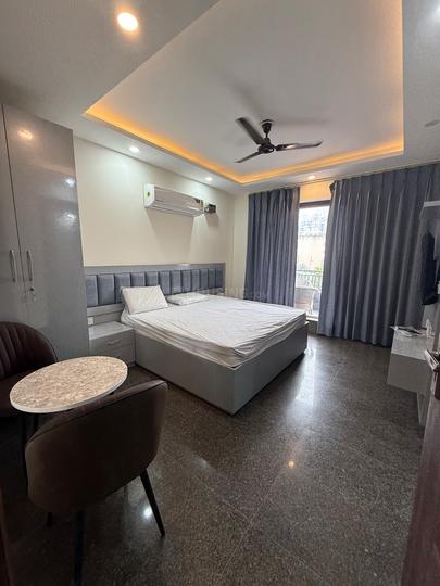 DLF Golf Course, Sector 42 Bedroom 1