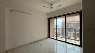 Living Room Image of 1690 Sq.ft 3 BHK Apartment / Flat for rent in Neelkanth Signature Celestia, Tragad Ahmedabad for Rs. 22000