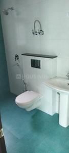 Bathroom Image of 1250 Sq.ft 2.5 BHK Apartment / Flat for sale in Grand Omaxe Phase 6, Sultanpur Road Lucknow for Rs. 7800000
